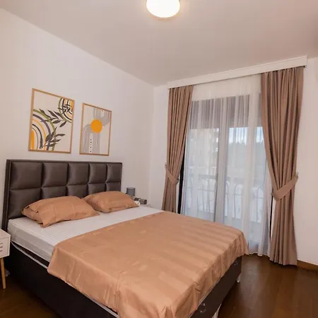 Hill Homes Compass With A Garage * Podgorica